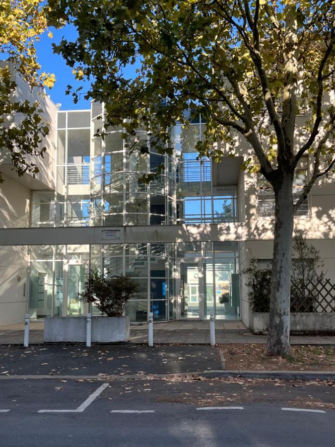Au Coeur Du Centre Ville De La Rochelle Au Calme Avec Stationnement Gratuit ภายนอก รูปภาพ
